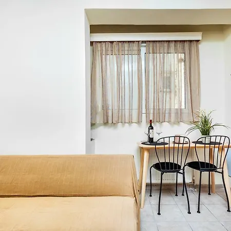 St Paul House Apartment *